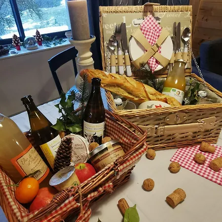 La Ferme De Jean Entre Lacs Et Montagnes Bed & Breakfast